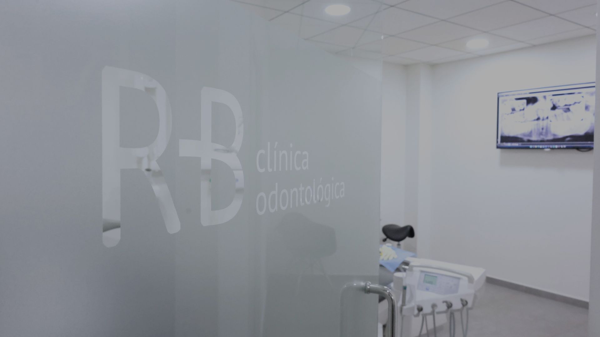 La clínica dental RB La clínica dental RB
