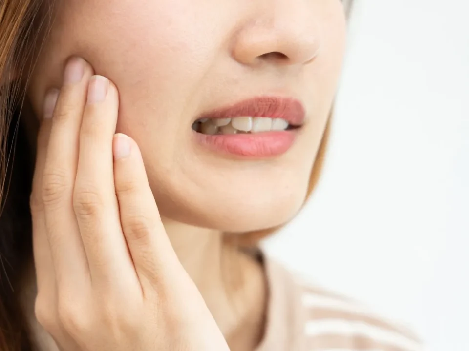 Hipersensibilidad dental: cuándo es síntoma de algo más y cuándo no | Rb Clínica Odontológica